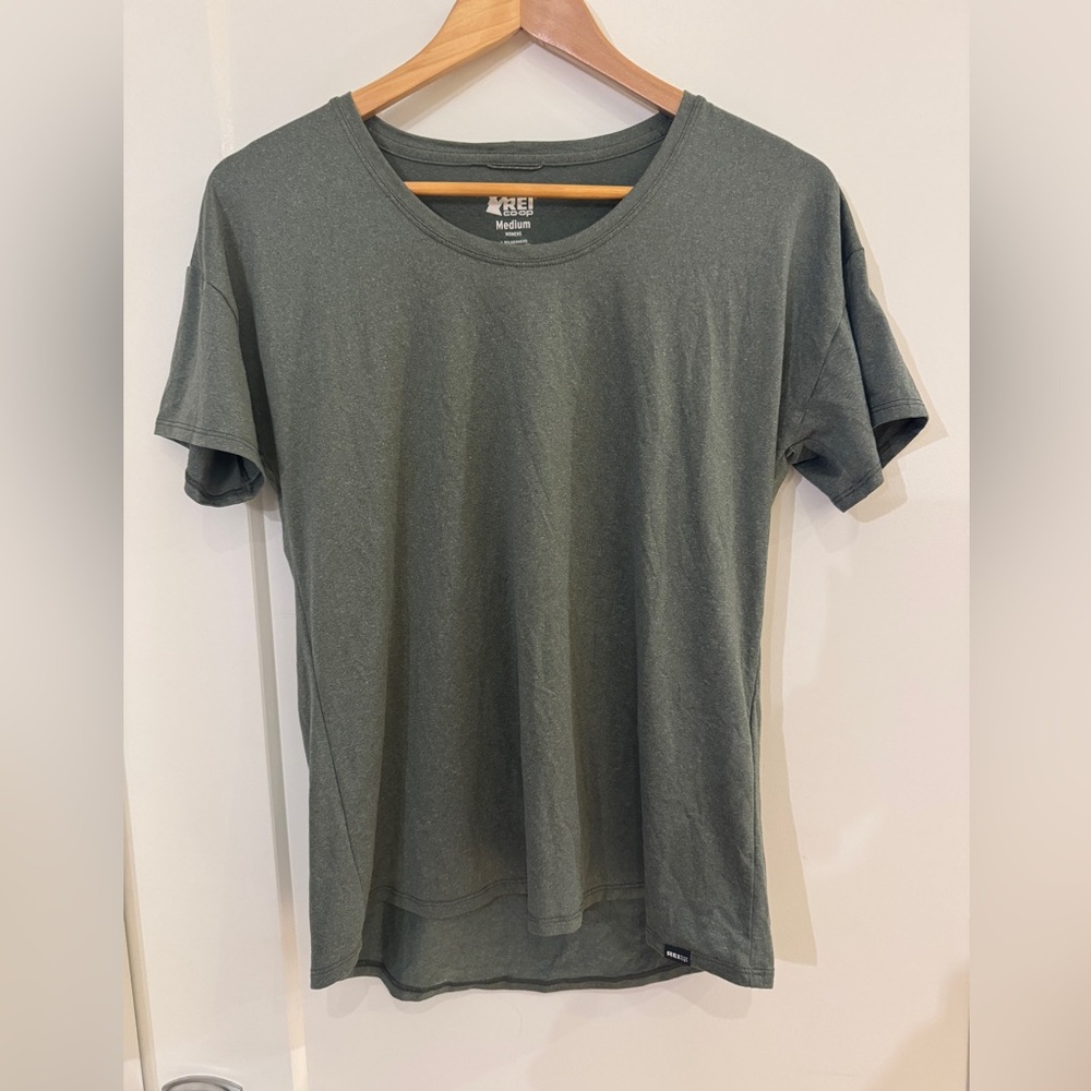 Women’s REI wicking Green T-Shirt - size medium